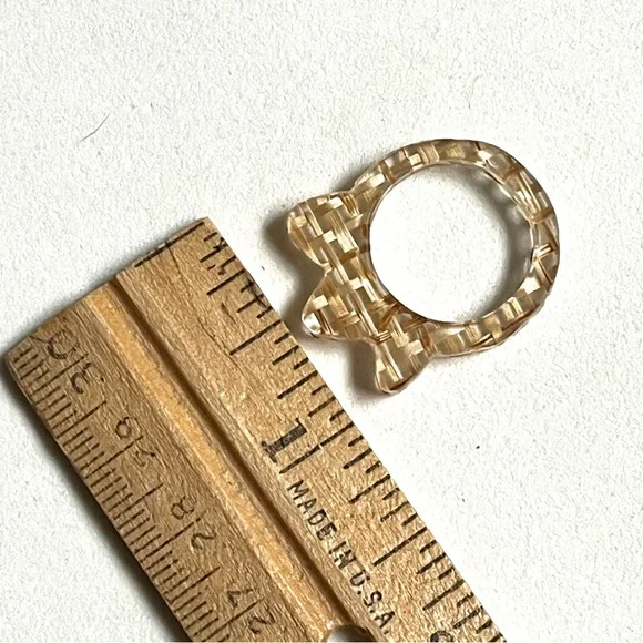 Chic Artist Designed Woven Gold-Tone Resin Ring New - Picture 7 of 9